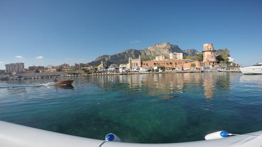 Bluedaloo Diving School PADI 5 Star Resort