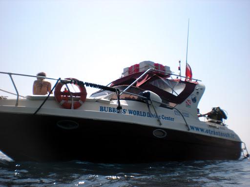 Bubbles' World diving Otrantosub