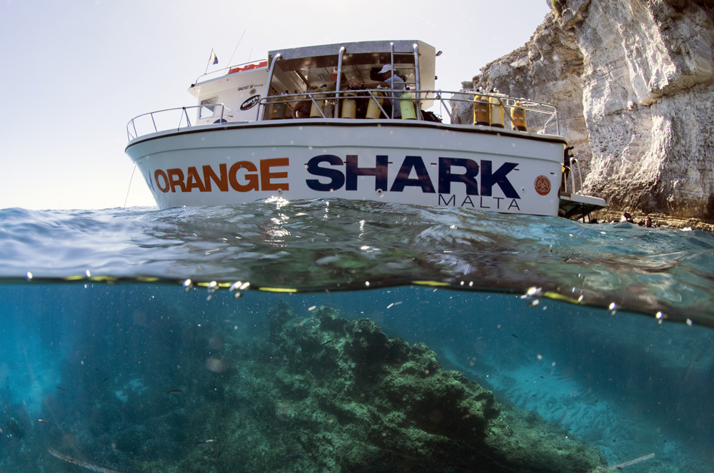imbarcazione orange shark diving center a malta
